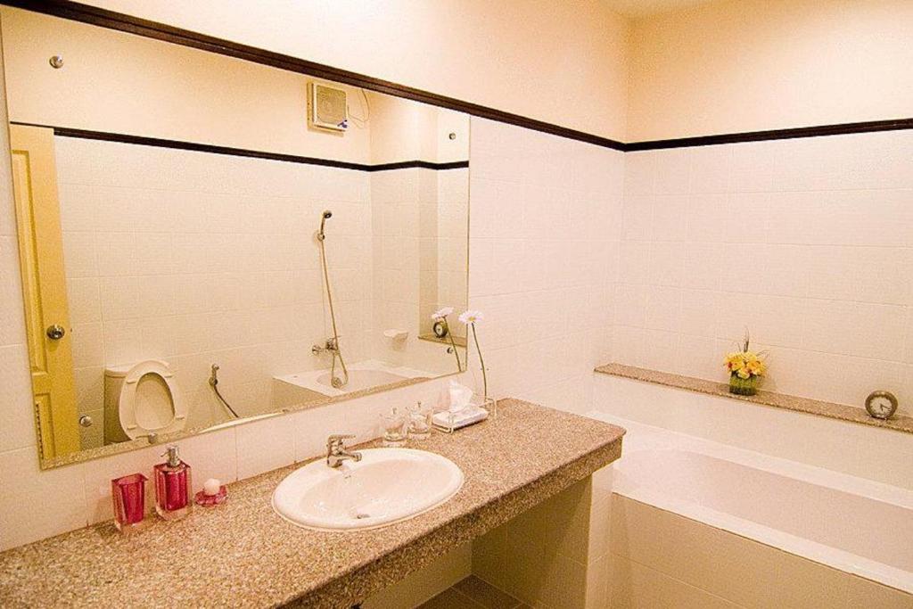Baiyoke Ciao Hotel Čiang Mai Pokoj fotografie